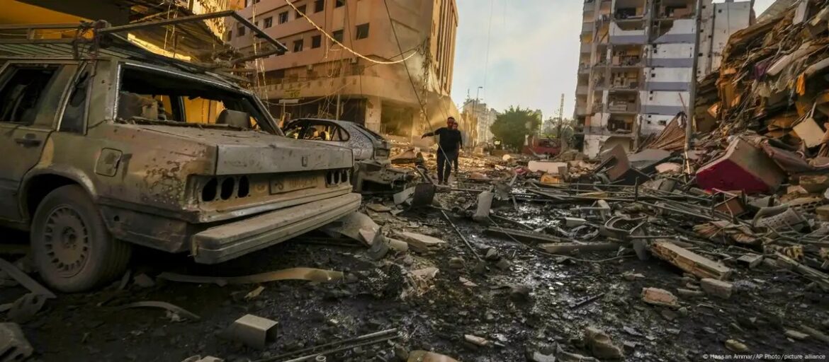 Israel bombardeó carretera que une Líbano con Siria