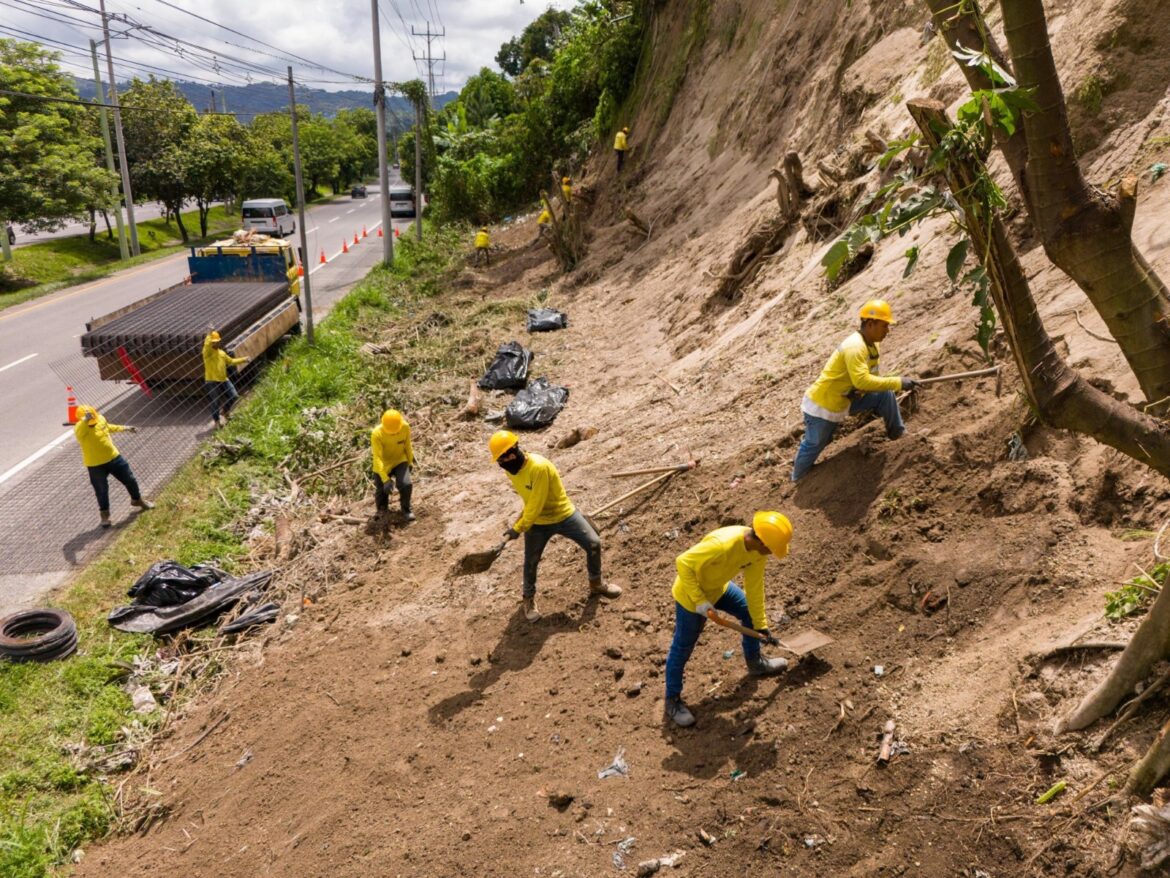 Gobierno invierte $8.3 millones para intervenir 25 taludes en Comalapa