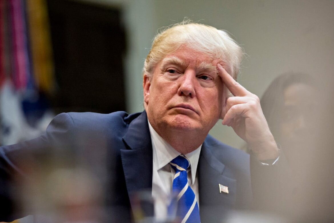 Trump replica falso reporte de apoyo a su campaña del director del banco JPMorgan