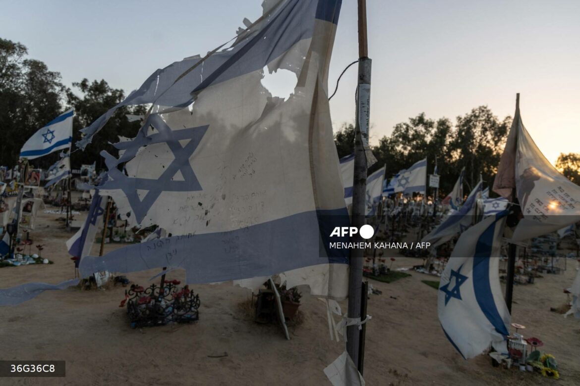 Un muerto y diez heridos en un ataque en Israel informan la policía y los servicios de rescate