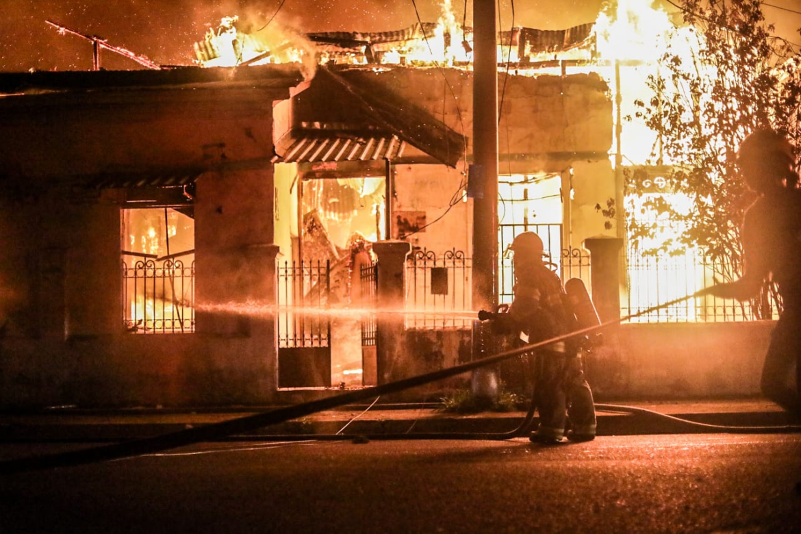 Cuerpo de Bomberos reporta aumento del 40 % en incendios de viviendas y negocios