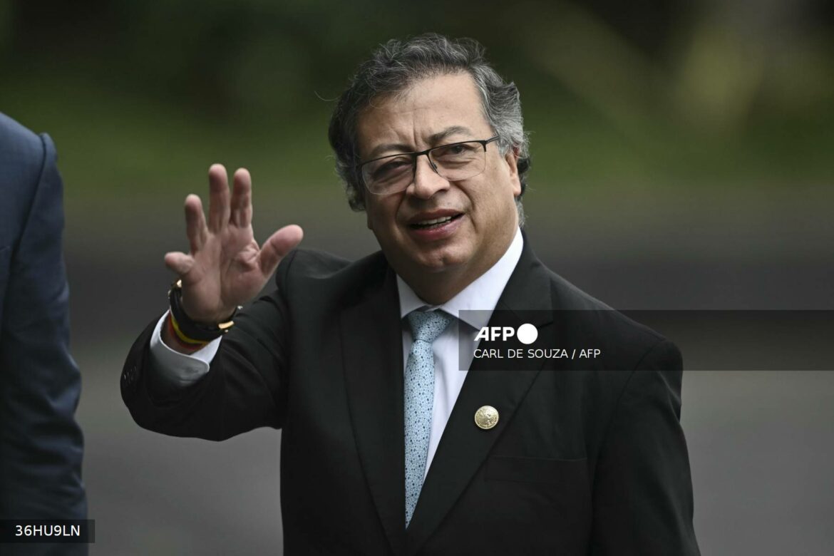 Autoridad electoral de Colombia investiga a Petro, que denuncia «golpe de Estado»