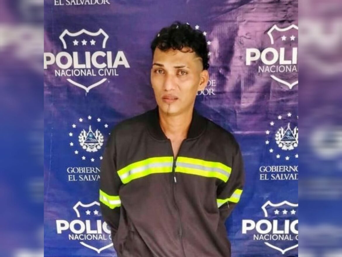 PNC detiene a sujeto que hurtó un casco de una motocicleta