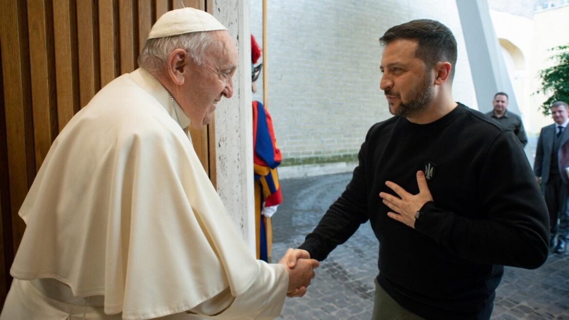 El papa recibirá a Volodimir Zelenski este viernes, anuncia el Vaticano