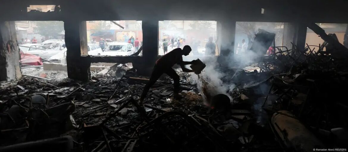 22 muertos en ataque israelí contra antigua escuela en Gaza