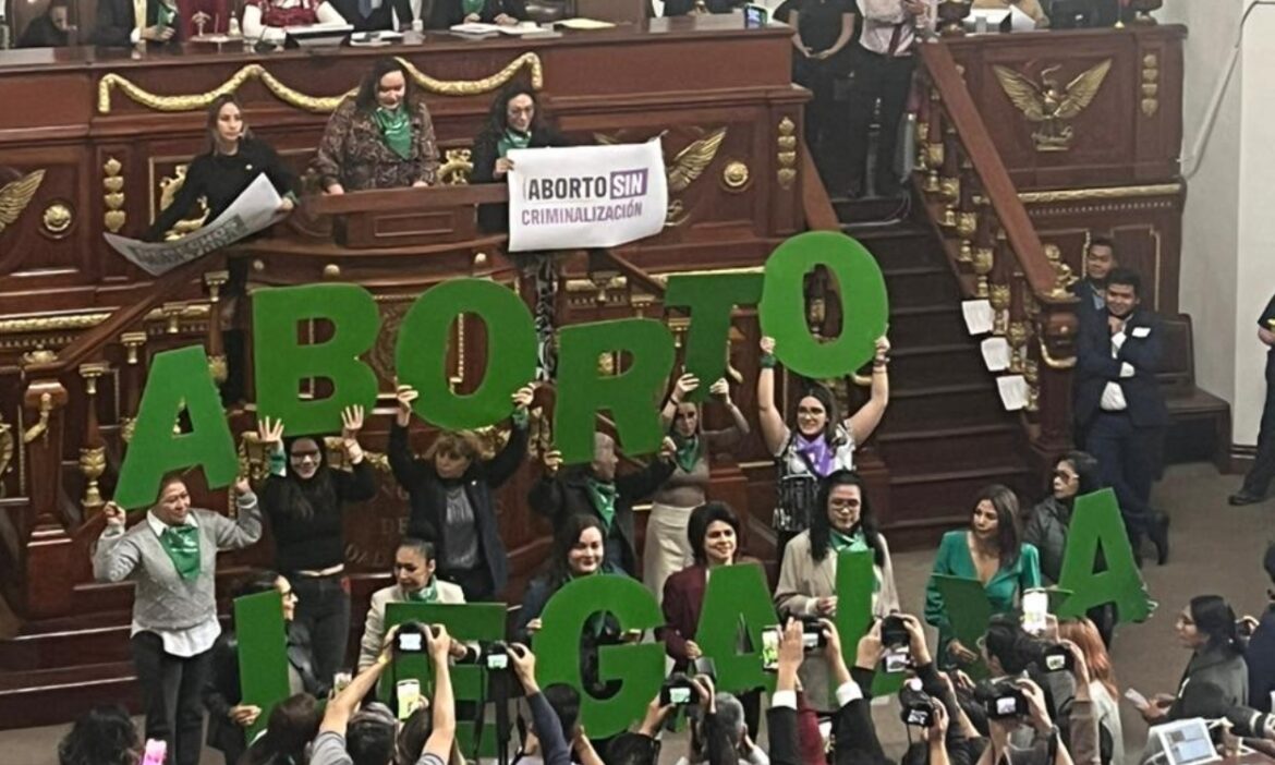 Estado mexicano de Michoacán despenaliza el aborto hasta las 12 semanas