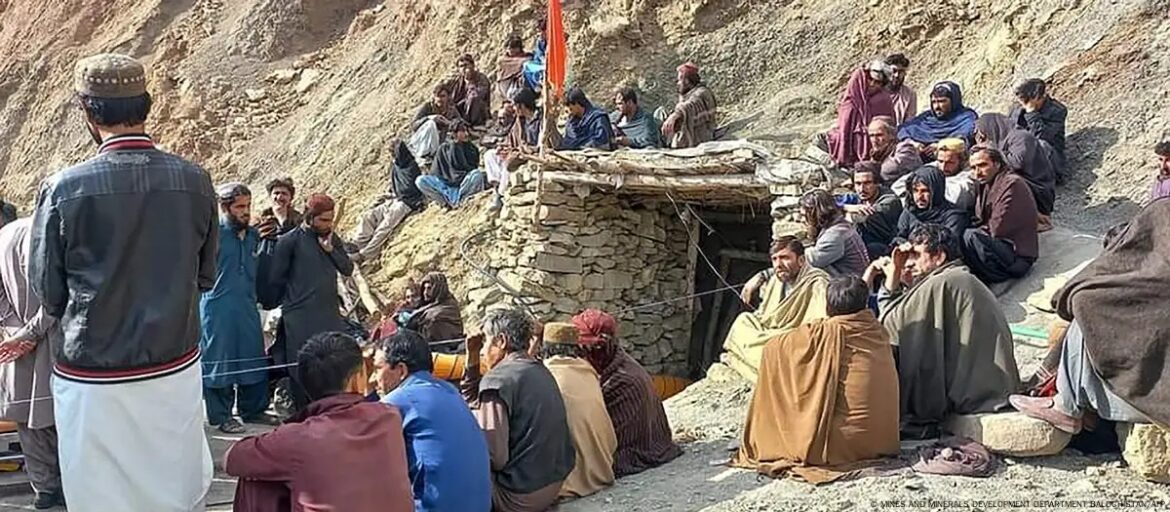 Al menos 20 muertos en ataque contra una mina en Pakistán