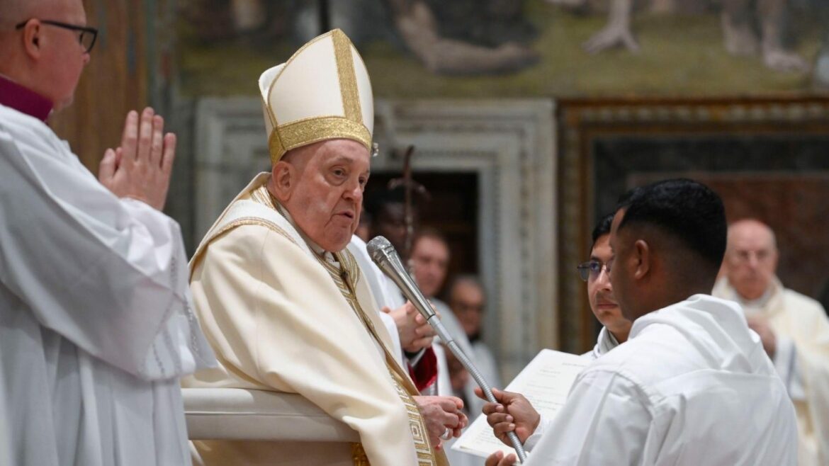 El papa Francisco pide respeto para los cascos azules de la ONU en Líbano por conflicto armado
