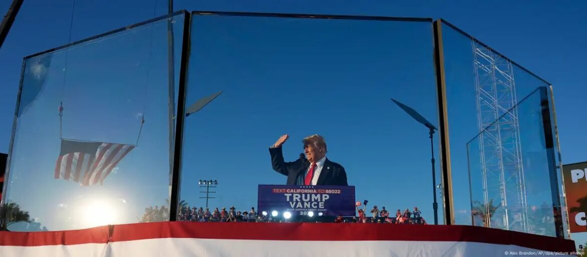 Hombre armado detenido niega intención de matar a Trump