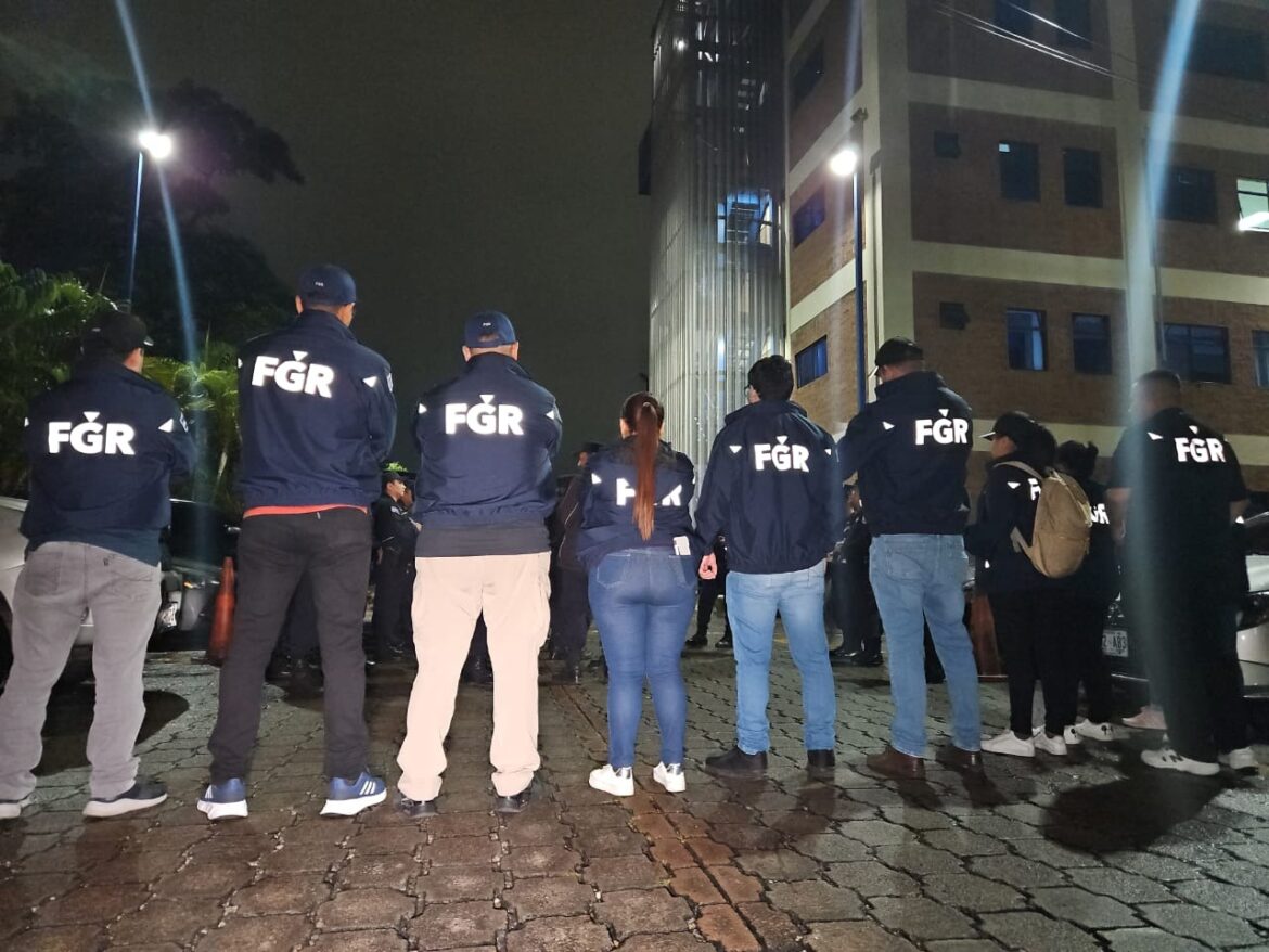 Abogados y notarios detenidos en operativo por expropiar a diferentes víctimas de sus inmuebles