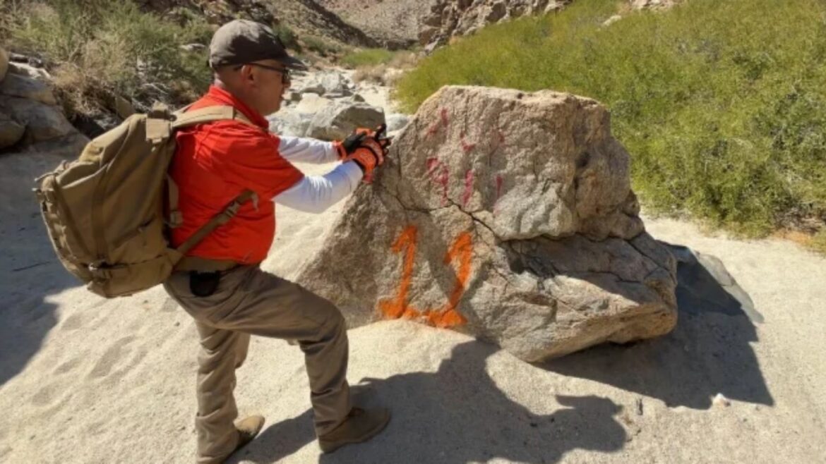 ¿Cómo las piedras del desierto de Tecate ayudan a salvar a migrantes en la ruta más peligrosa?
