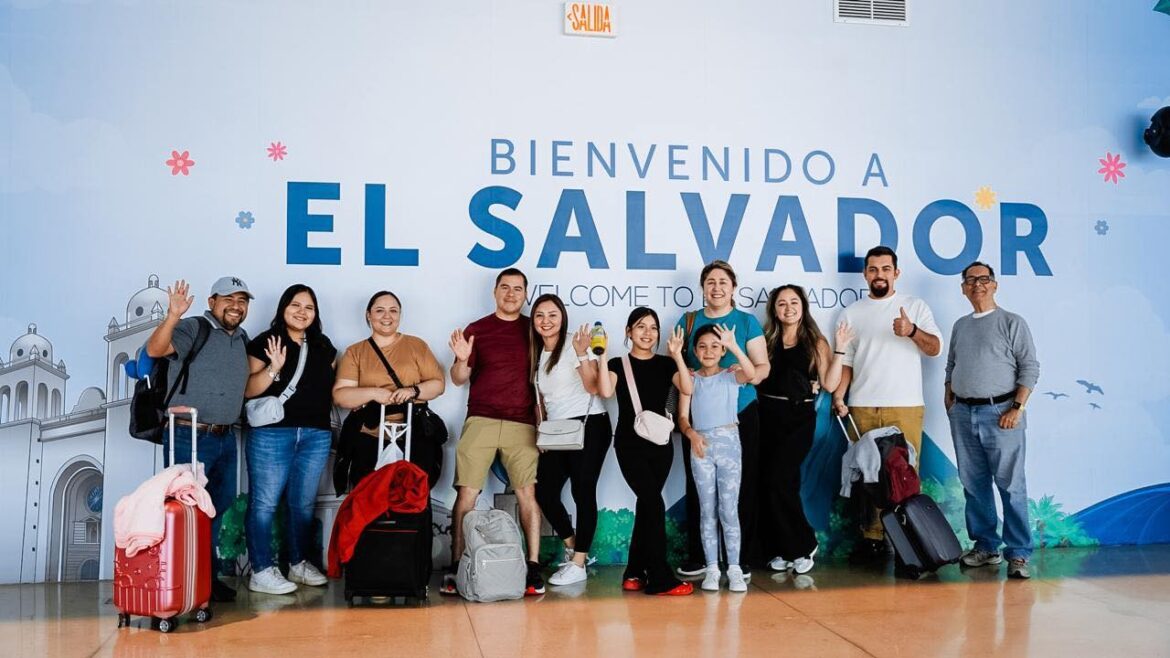 Ministerio de Turismo proyecta cuatro millones de visitantes en estos meses de temporada alta