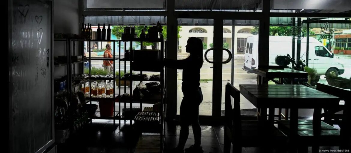 Cuba paraliza actividad laboral por «emergencia energética»
