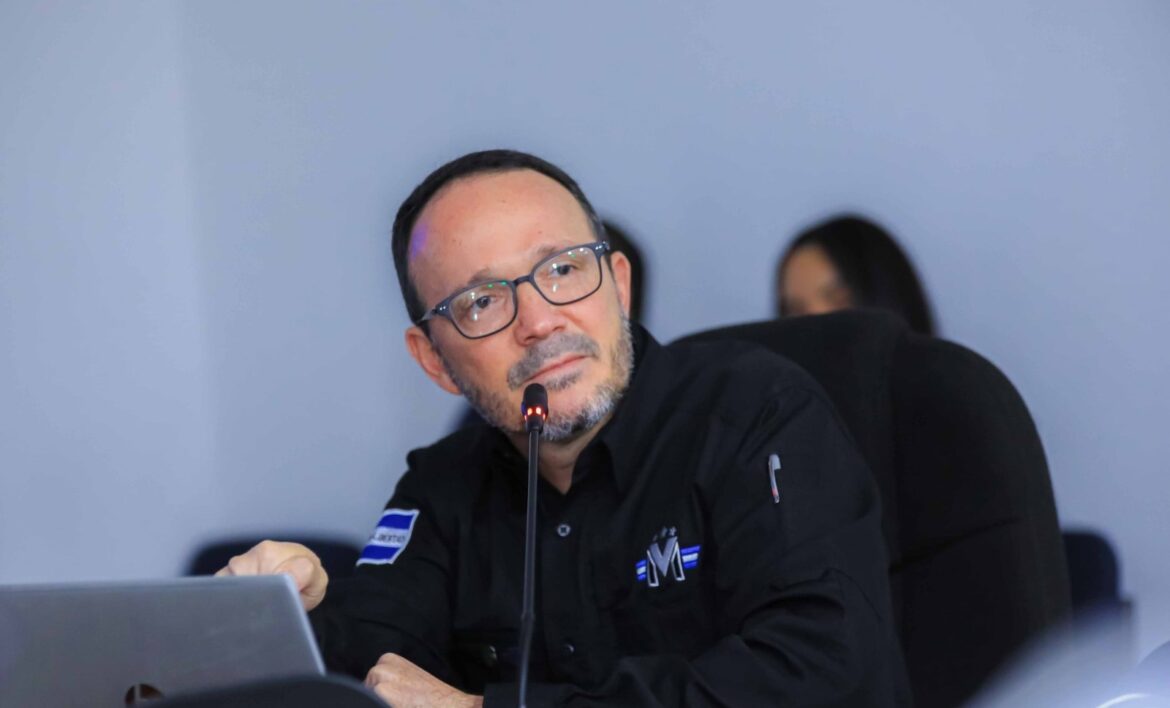 Mtro. Villatoro llega a Comisión de Hacienda a explicar como se invertirán recursos presupuestarios 2025