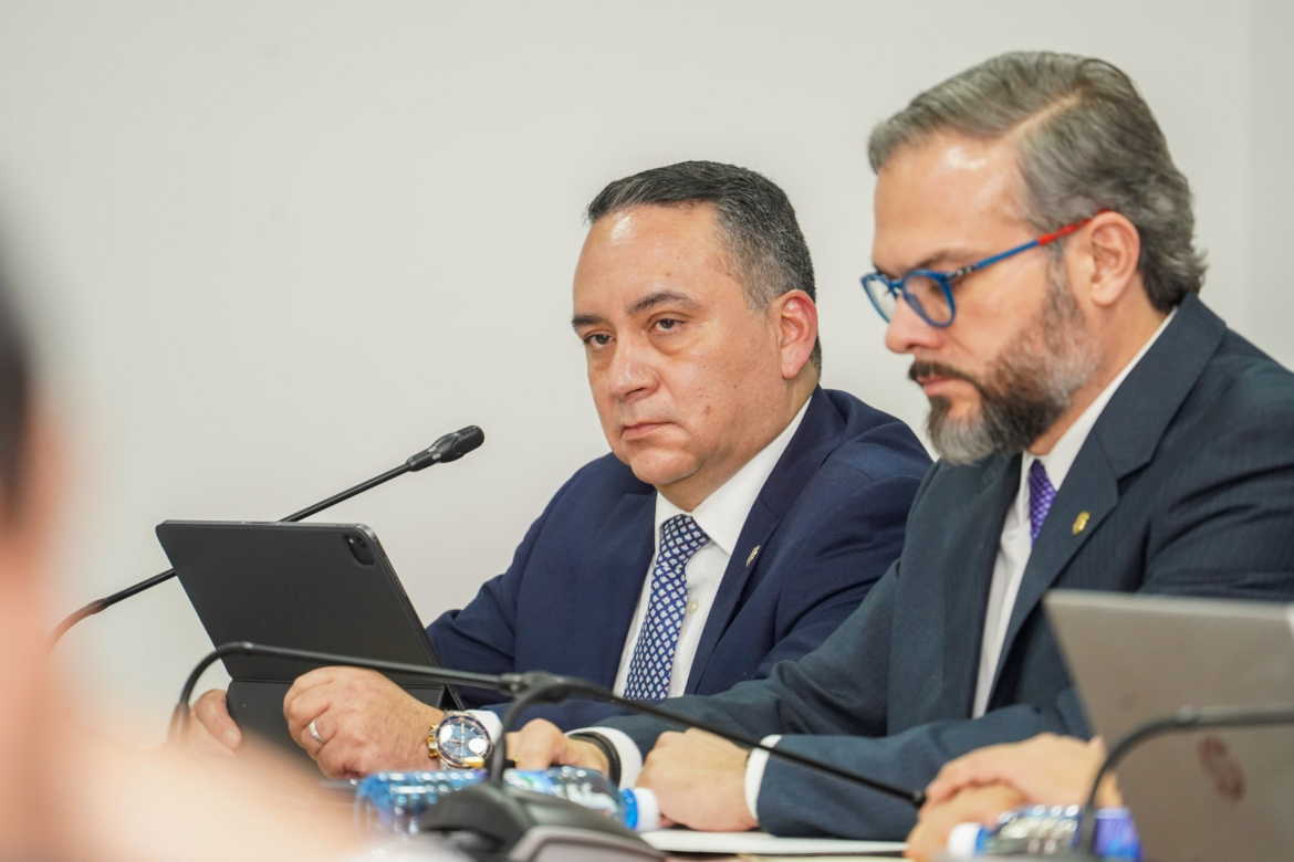 Fiscal Delgado solicitó a la Comisión de Hacienda adicionar más de $18 millones a la FGR para el ejercicio 2025