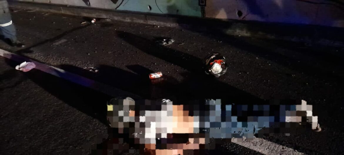 Muere motociclista en carretera de Oro