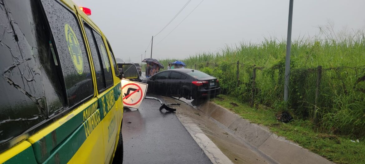 Cuatro vehículos se accidentaron en carretera Litoral