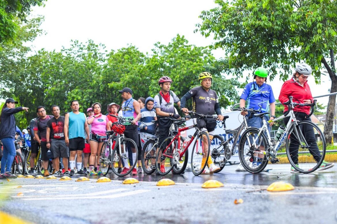 Ciclistas se reúnen en Santa Ana para participar en La Pedaleada