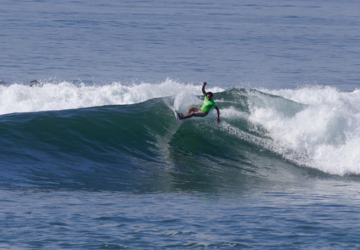 Segundo día de competencias del Surf City El Salvador ISA World Masters Surfing Championship