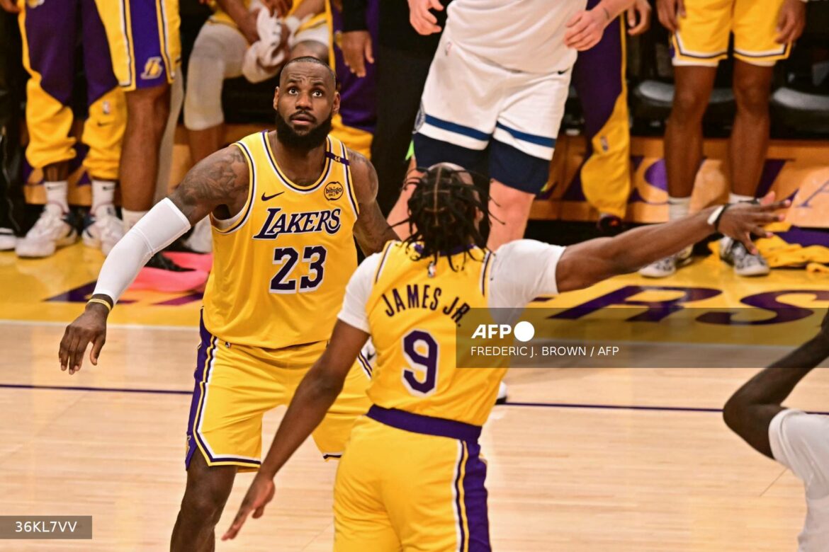 LeBron y Bronny James son primer padre e hijo en jugar juntos en la NBA