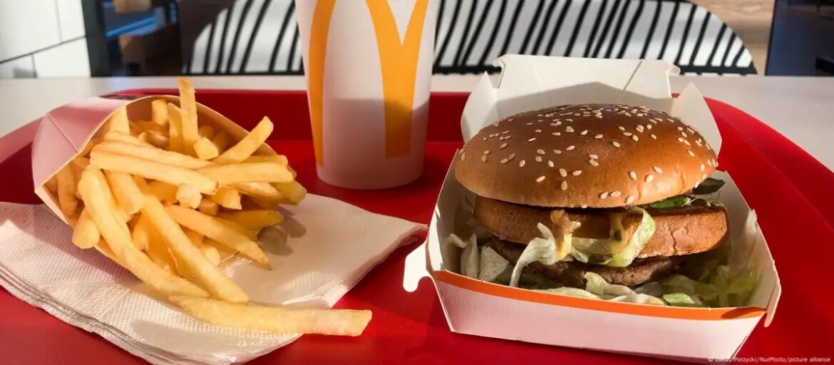Un muerto y decenas de intoxicados en McDonald’s de EE.UU.