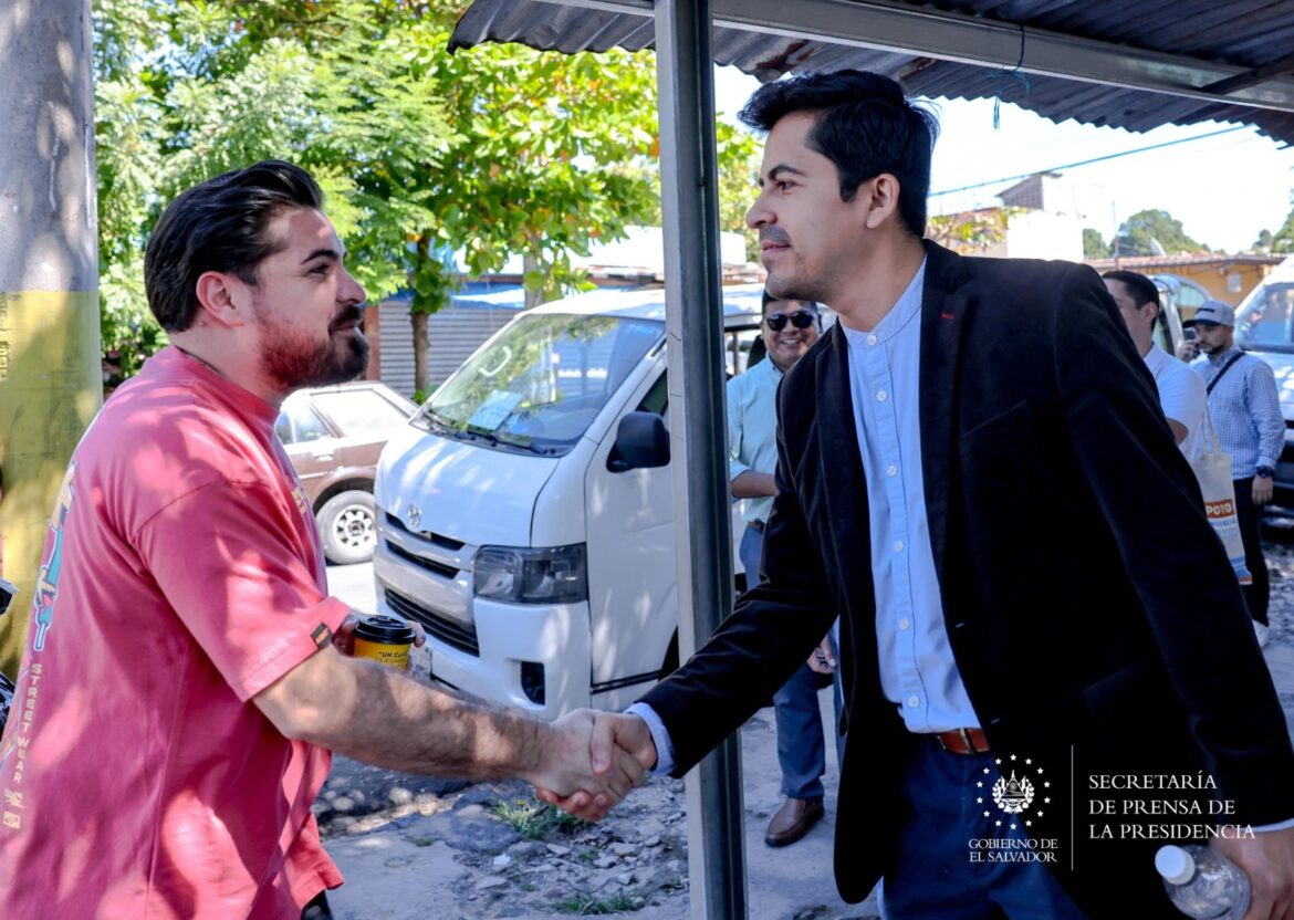 Cónsul de México, Salvador Velázquez, recorre comunidades de Mejicanos y el CUBO de Santa Lucía