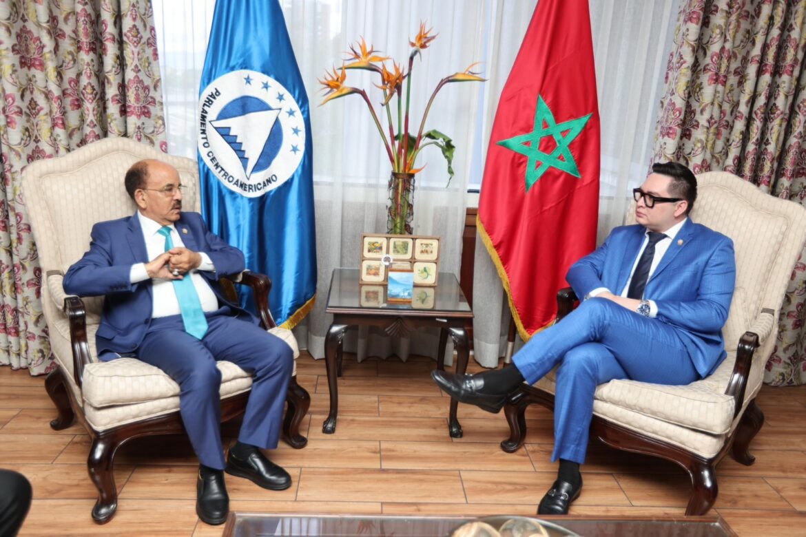Presidente del PARLACEN, Carlos Hernández se reúne con Ahmed Lakhrif, senador de la Cámara de Consejeros del Reino de Marruecos