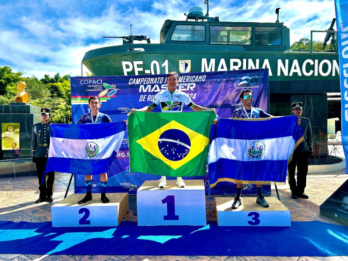 En la Plaza Bicentenario realizaron la premiación del Campeonato Panamericano Master Ruta y Pista 2024