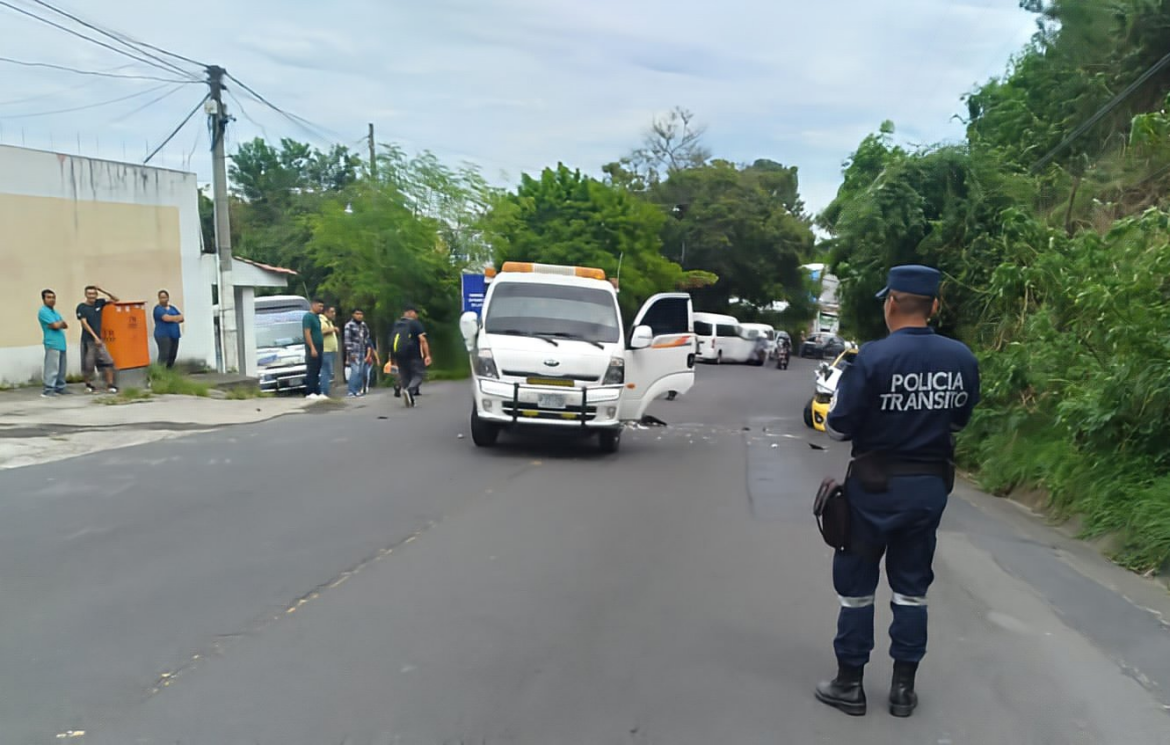 Tres heridos en múltiple choque en calle Antigua a Zacatecoluca