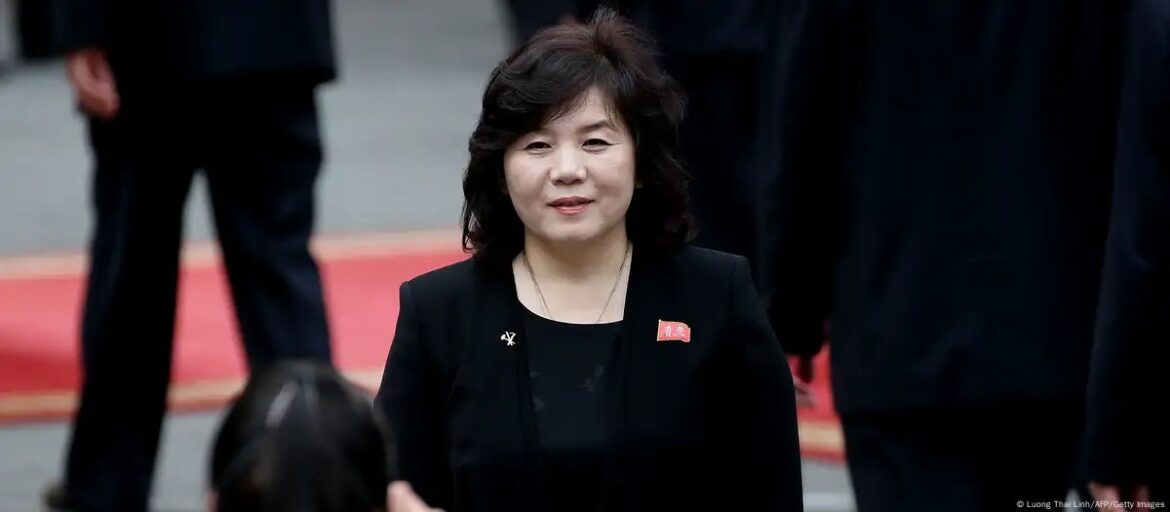 Ministra de RR.EE. norcoreana llega a Rusia