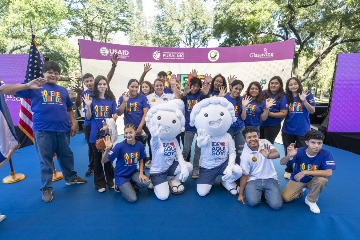 EE.UU lanzó la iniciativa «Jóvenes Unidos» en El Salvador