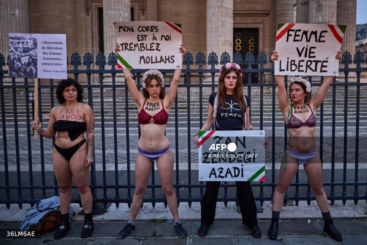 Irán califica de «inmoral» el comportamiento de la estudiante que se desnudó en público