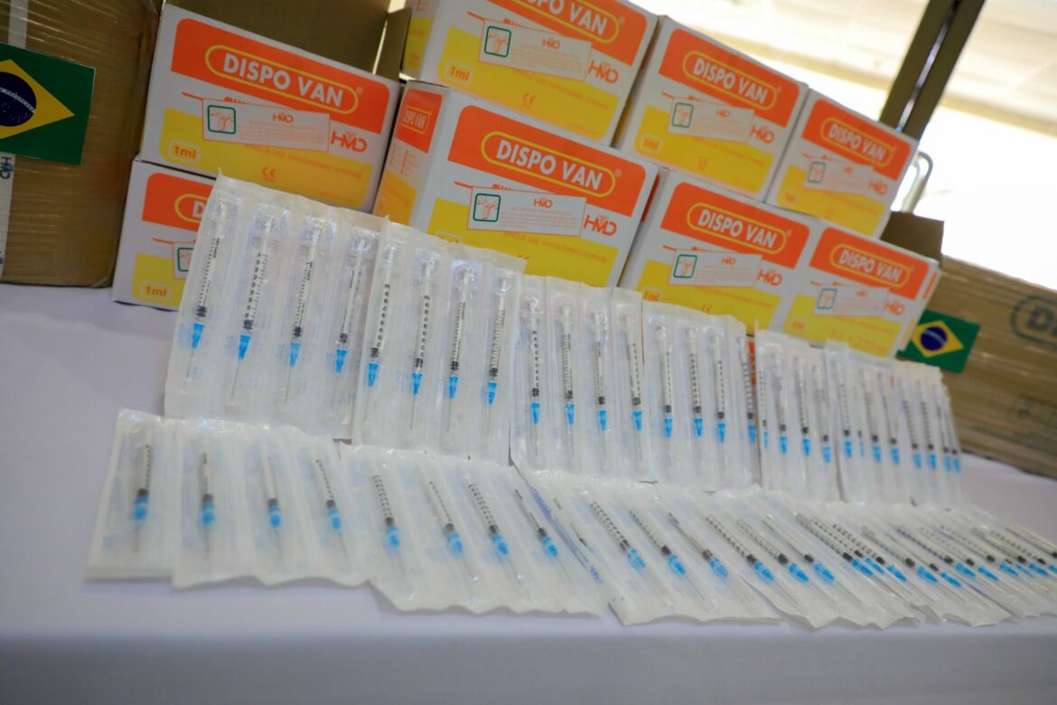 Brasil dona insumos médicos a El Salvador