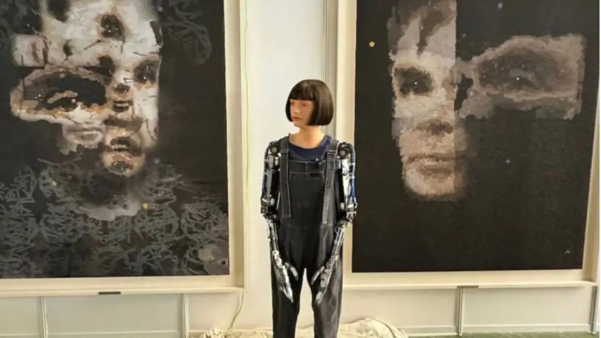 La primera subasta de una obra hecha por un robot se adjudica por 1,3 millones de dólares