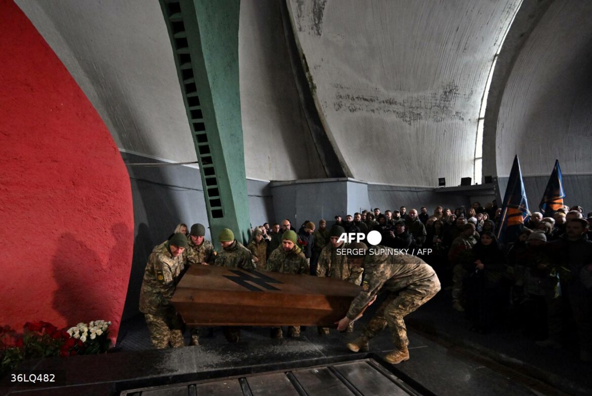 Rusia entrega a Ucrania los cuerpos de 563 soldados muertos en la guerra