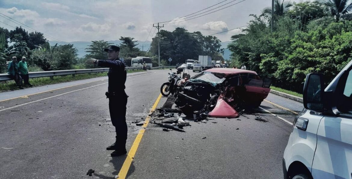 Dos heridos tras accidente vial en Sacacoyo