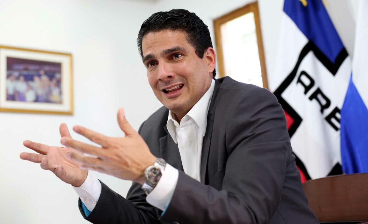 Admiten pruebas en contra del exalcalde Roberto d’Aubuisson y su grupo familiar, acusados de enriquecerse ilícitamente con $992,699