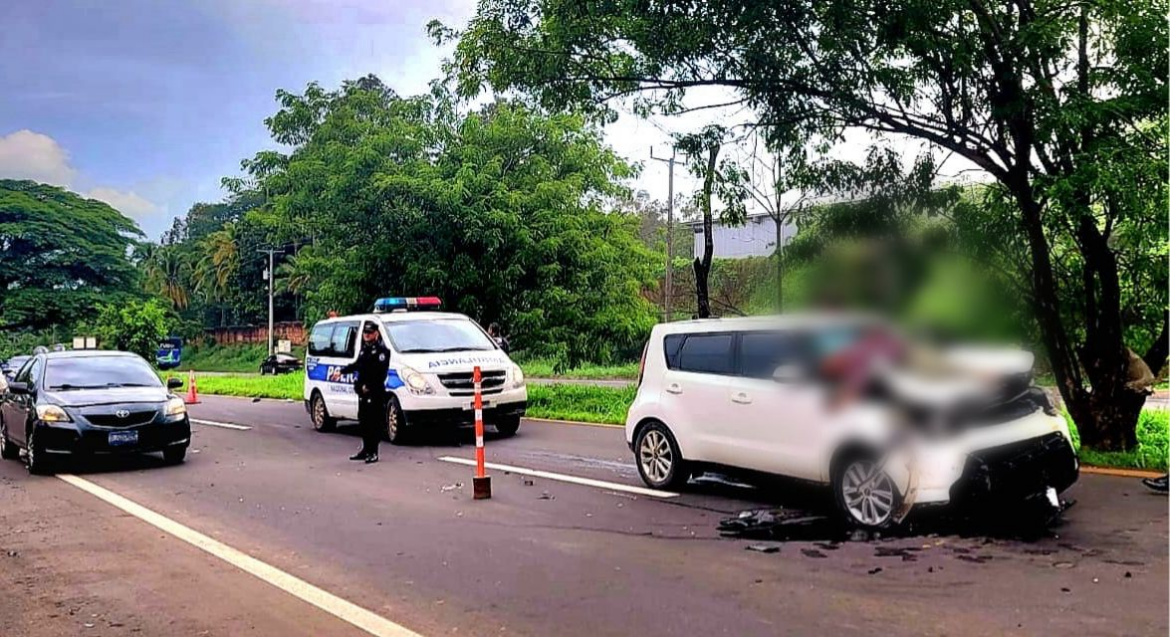 El Salvador registra más muertes diarias por accidentes viales que por violencia homicida: «nos pone en alerta», dijo el ministro del MOP