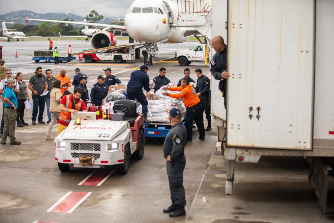 Gobierno de El Salvador confirma llegada de tercer contingente con ayuda humanitaria a Costa Rica