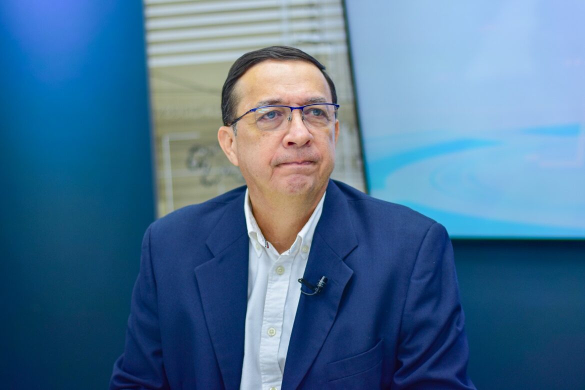 Carlos Araujo: “Que el partido ARENA haya dado su voto para despedir a todo ese personal (del TSE) a mí sólo me dice que son incompetentes o que son cómplices”
