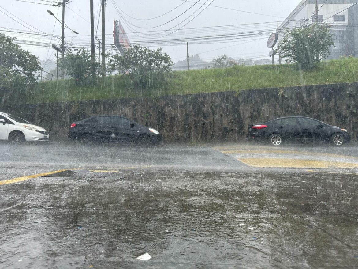 Lluvias en el país debido a la influencia indirecta de la Depresión Tropical Diecinueve