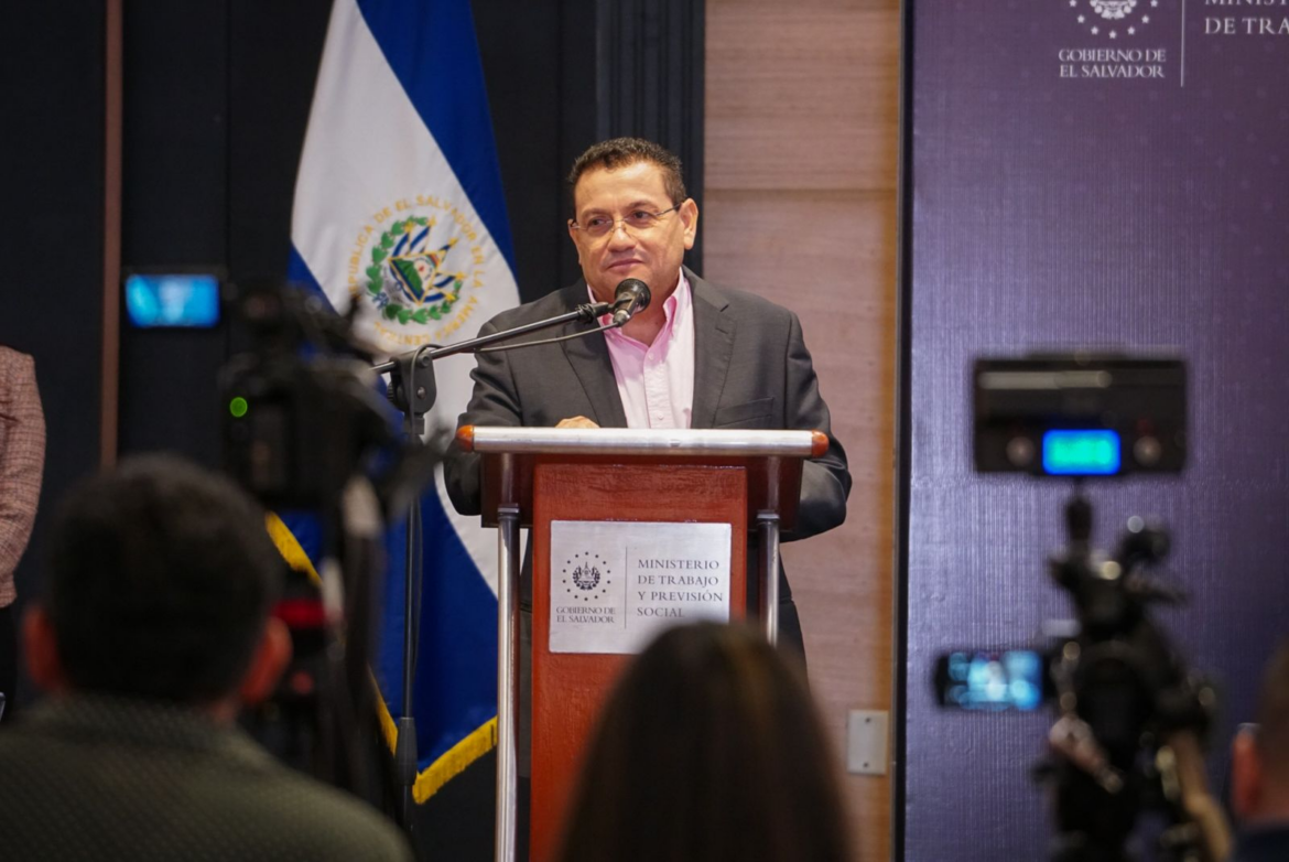 Ministro de Trabajo insta a ser solidario con los salvadoreños afectados por las lluvias
