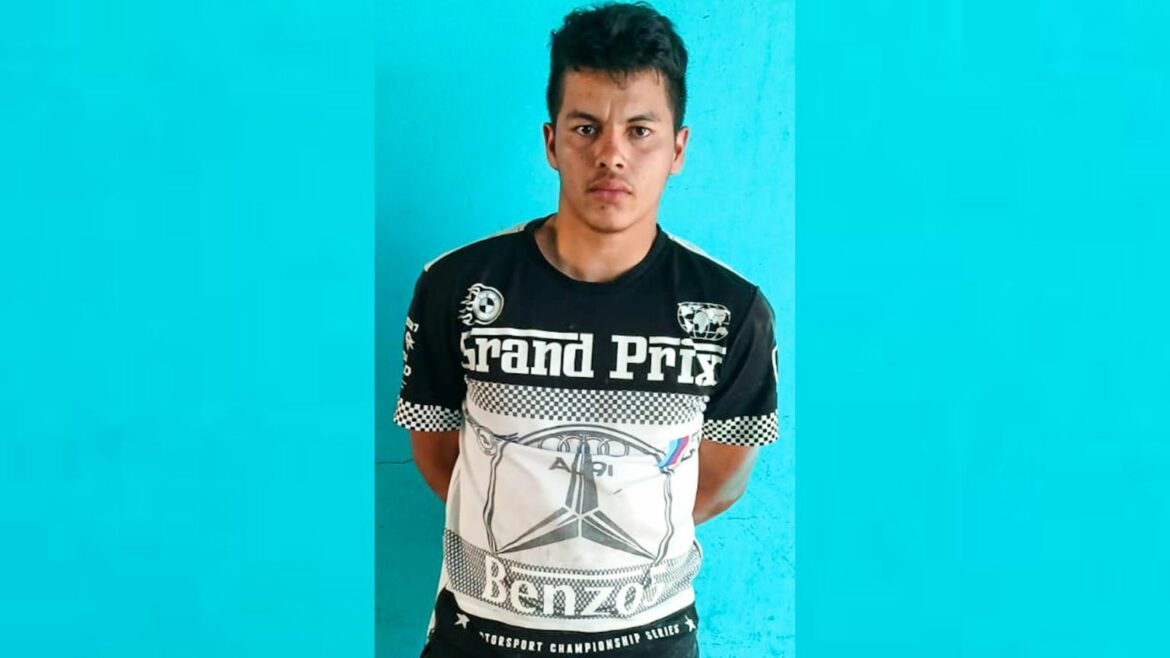 Joven fue detenido tras golpear a otro hombre mientras departían en San Vicente