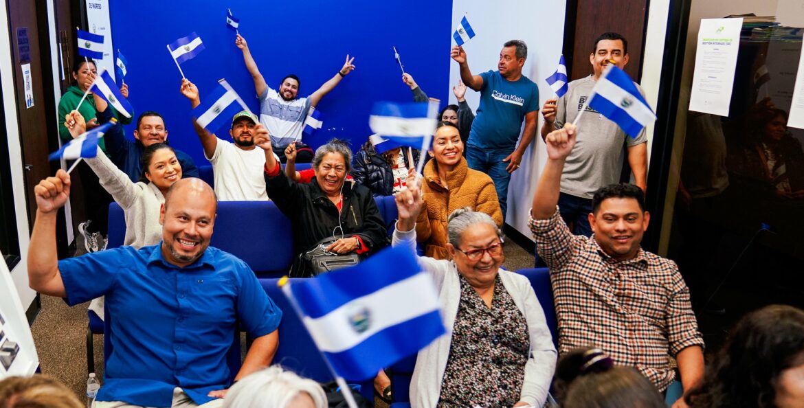 26 de noviembre de cada año como Día Nacional de los Salvadoreños en el Exterior