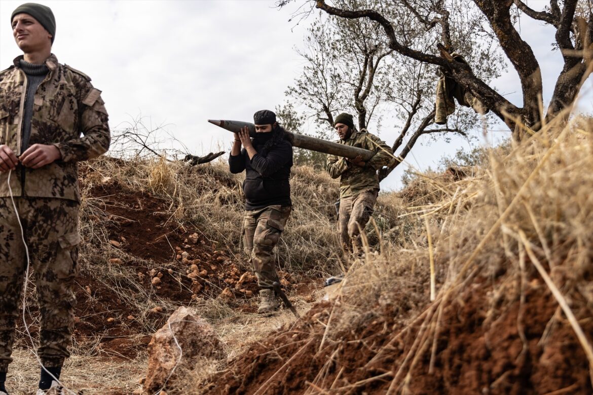 Ejército sirio confirma su retirada de Alepo a la espera de refuerzos para el contraataque