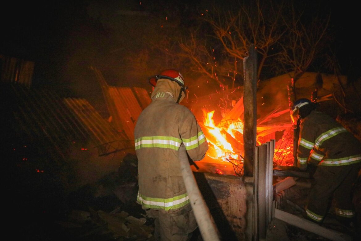Bodega de leña se incendia en Panchimalco