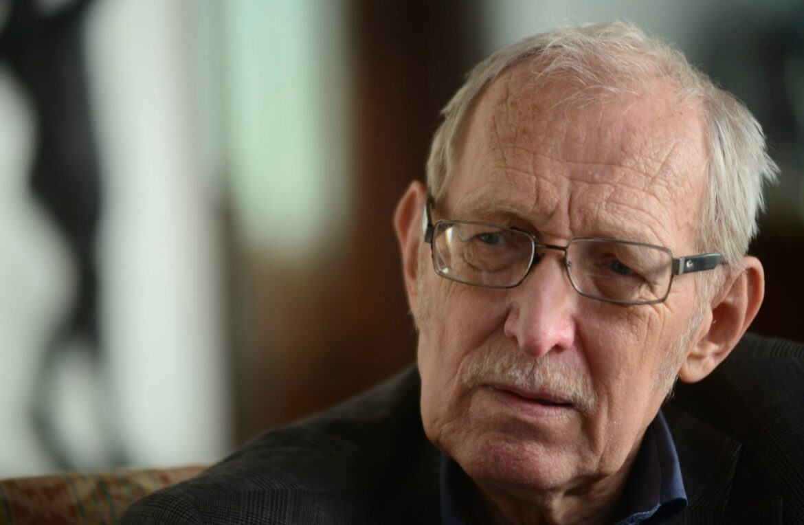 Paolo Lüers desafía a las autoridades y afirma que está libre y «fuera del alcance del brazo de la FGR», ante rumores de su captura por negociar con pandillas
