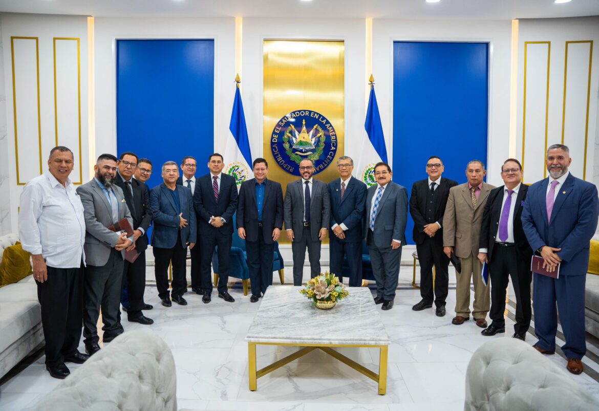 Asamblea Legislativa emite pronunciamiento por el Día del Pastor Evangélico Salvadoreño