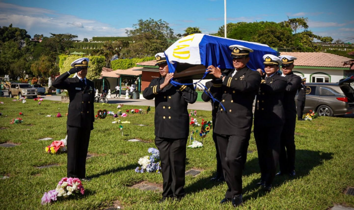 Despidieron al fundador de la Marina Nacional, a sus 104 años