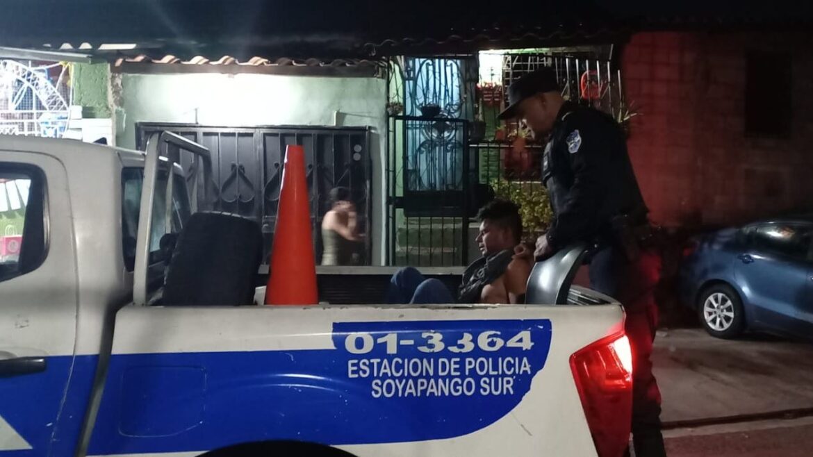PNC detiene al hombre que fue captado maltratando a su hijastro en una zapatería